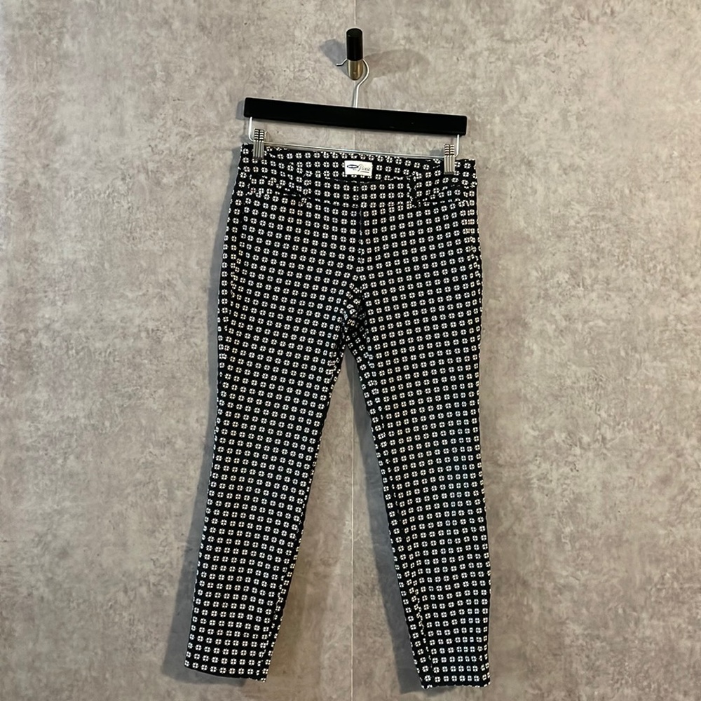 Old Navy Pixie Ankle Black Floral Geometric Diamond Print Dress Pants